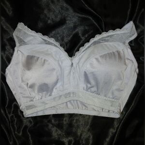 NWOT Rhonda Shear White Full Coverage Bra with Supportive Straps